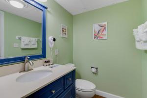 Ocean Breeze by StayMareni - King Suite