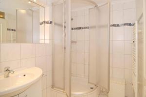 Metropol, Whg 61, Landseite