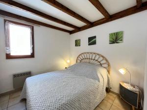 Jolie villa dangle pour 5 couchages, clim sejour, terrasse, parking dans residence securisee piscine commune 400m de la mer LRJP16