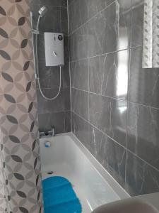 Newly renovated & furnished luxury bedroom