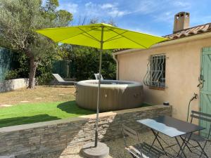 Maisons de vacances Logement calme et chaleureux dans villa : Maison 1 Chambre