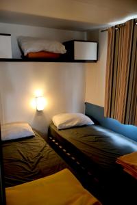 Campings Camping la Croix du Sud : Mobile Home I (4 Adultes) avec Climatisation et Installations Sanitaires Privatives 