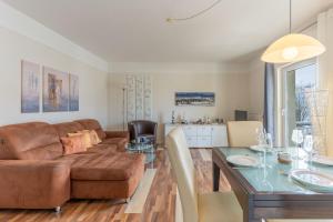 Haus Godewind Ferienwohnung 10 mit Balkon und Strandkorb