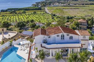 Villa Blu Marino by Villa Plus