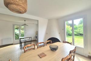 Large family house - near beach