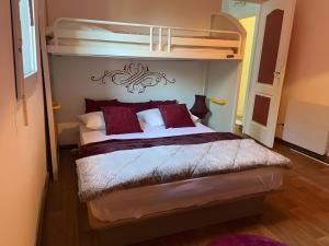 Appartements La Maison du Ruisseau : photos des chambres
