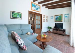 Owl Booking Villa Marvil - Exclusive Holidays