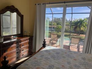 Waterfront Palms Oasis at South Gulf Cove