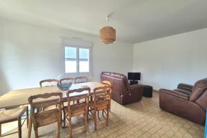 Large family house - near beach