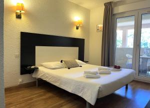 ST FLORENT Studio avec piscine FLO23