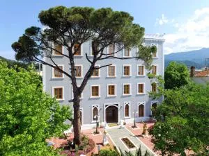 Afor Art Hotel (A for Art Hotel)