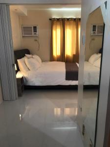 Persimmons Mabolo, Cebu City