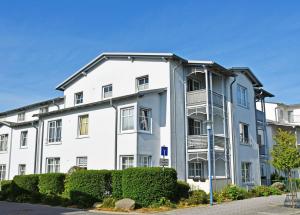 Appartementhaus mit Balkon im Ostseebad Göhren WH