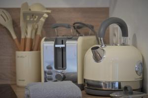 Appartements Xena - Studio with terrace Aspretto - by TGB : photos des chambres