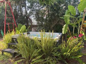 Jacuzzi Artistic Villa in Nea Makri