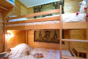Chalets Chalet Meleze by Leavetown Vacations : photos des chambres