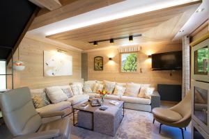 Chalets Chalet Meleze by Leavetown Vacations : photos des chambres
