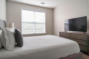 Landing Apartments - Cary