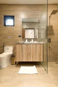 Exclusive 5-Bedroom Villa with 2 Pools and Fast Dual Wi-Fi