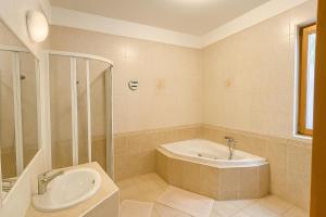 Cozy Garden House in Budapest