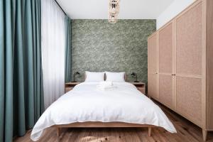 Nawrot Comfort Apartment by BookingHost