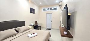 Ease Living Palem Kenari