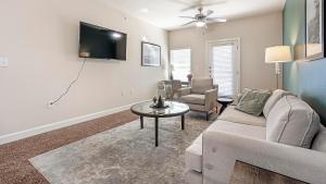 Landing Apartments - New Braunfels