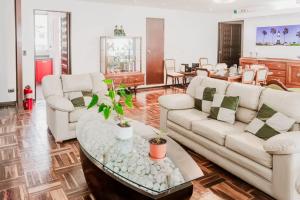Elegant 2BR Scenic Balcony