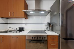 Céntrico con Piscina y Playa a 500 metros