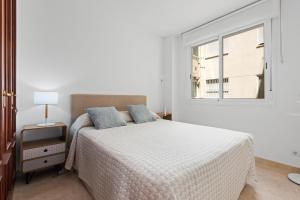 Céntrico con Piscina y Playa a 500 metros