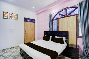 Hotel O City 99 Stay Inn Sarnath station