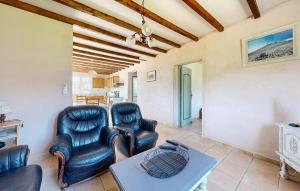 Maisons de vacances 3 Bedroom Stunning Home In Bedoin : photos des chambres