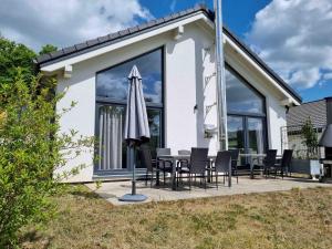 Ferienhaus Holunderweg an der Theme Obernsees mit Sauna
