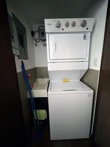 Apartamento con Piscina de 2 habitaciones Edificio Brunelo Ciudad de Guatemala, Céntrico