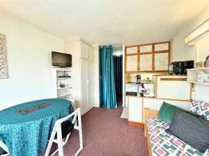 Studio cosy au pied des pistes avec balcon ensoleillé - Les Menuires - FR-1-452-383