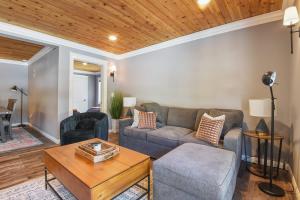 Alpine Chalet Nature Lovers Rejoice Chic 4 BDR