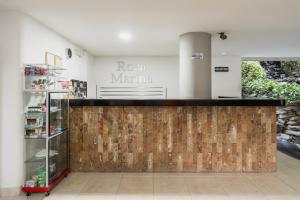 Aparta Hotel Roca Marina