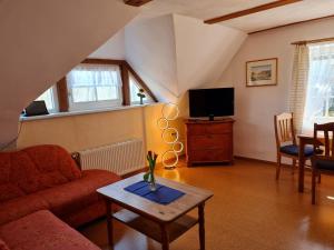 One-Bedroom Apartment with Terrace room in Rohrdachhus