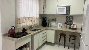 Casa Piscina Guaratuba 400mt praia