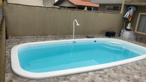 Casa Piscina Guaratuba 400mt praia