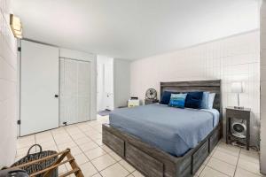 Amazing Beachfront Condo with AC