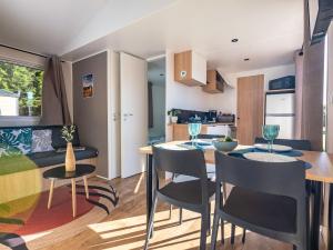 Complexes hoteliers Camping Monterblanc : photos des chambres