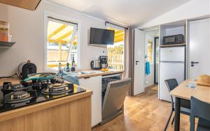 Complexes hoteliers Camping Monterblanc : photos des chambres