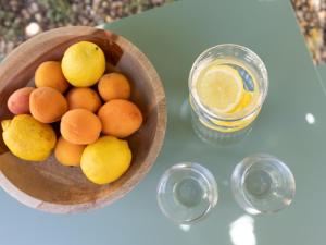 Villas Escapade provencale - Cocon climatise avec jacuzzi privatif - Piscine et jardin partages - Proche Avignon et vignobles - Parking prive - Au calme : photos des chambres