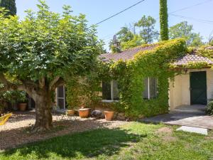 Villas Escapade provencale - Cocon climatise avec jacuzzi privatif - Piscine et jardin partages - Proche Avignon et vignobles - Parking prive - Au calme : photos des chambres