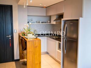 Suite moderna con vista a la ciudad y al río en Puerto Santa Ana