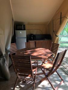 Campings camping ile aux loisirs : Tente