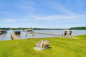 Swim and Fish! Lakefront Clarklake Apt with Hot Tub