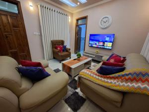 Serene BnB - Apt 03 Makongo after Mlimani City