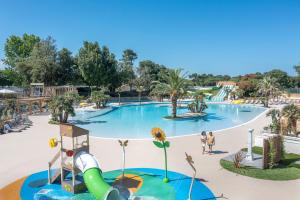 Complexes hoteliers Camping Saint-Palais-Sur-Mer : photos des chambres